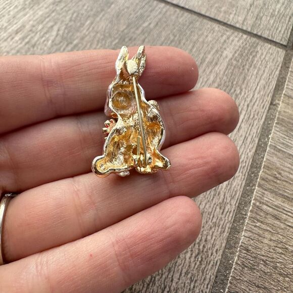 Vintage Style Bunny Rabbit with Flowers Enamel Brooch Easter Pin Spring Jewelry - Picture 6 of 6